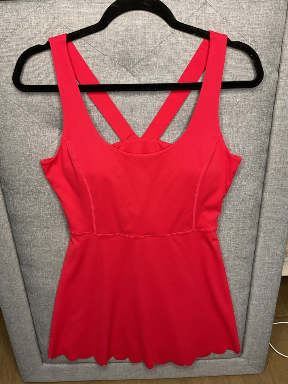 Red Athleisure Dress Mini Scalloped Hem Built In Bra Size L NWOT - Picture 7 of 10